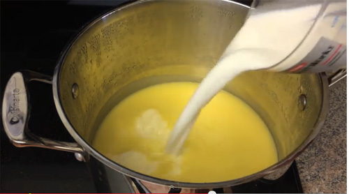 cách làm món sữa bắp ngô cho bé 13